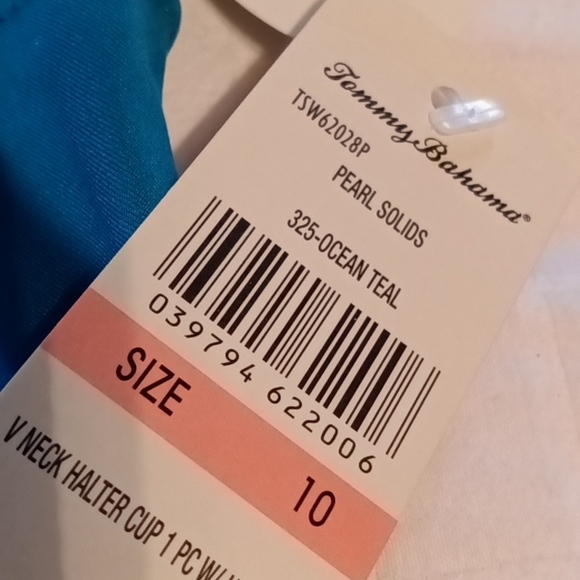 #8❤️ New Tommy Bahama V Neck Halter cup 1 piece bathing suit Tummy control - Picture 8 of 16